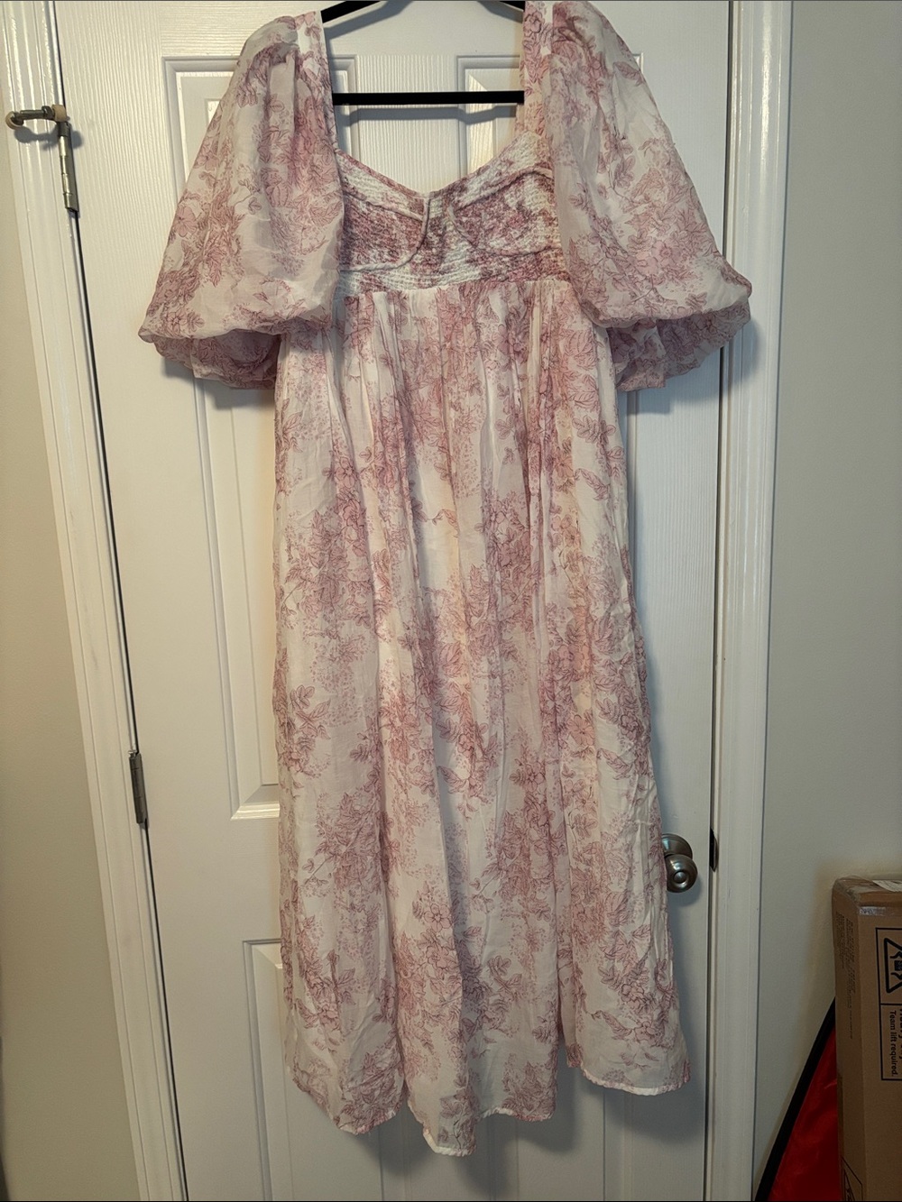 Women’s Pink Floral Puff-Sleeve Midi Dress